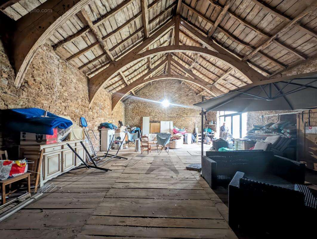 Maison à SAINT-BEAUZELY