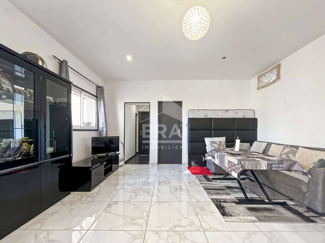 Appartement à MARSEILLE-12E