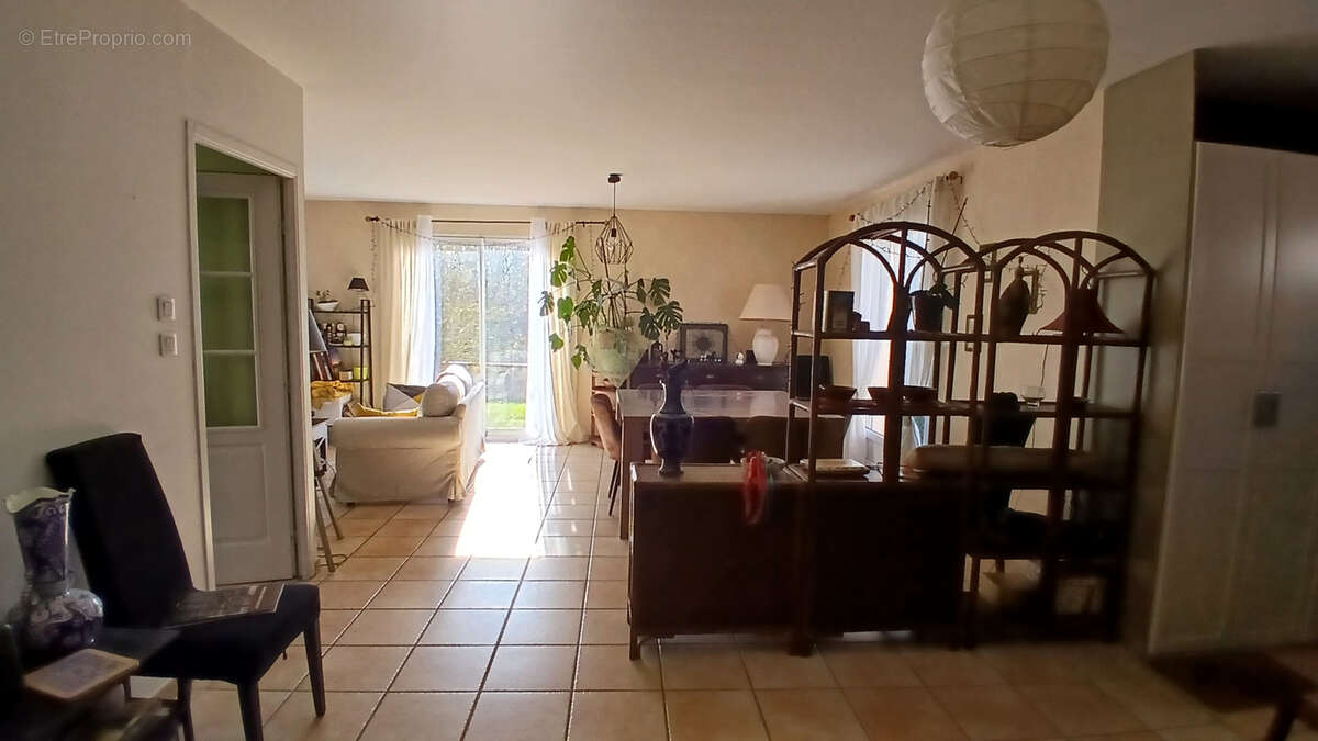 Maison à OUROUX-SUR-SAONE