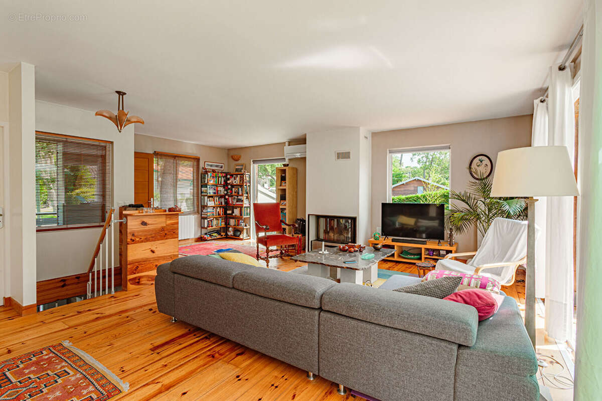 Maison HOSSEGOR LAC RIVE EST - 4 pièces 130 m² avec piscine. - photo 11