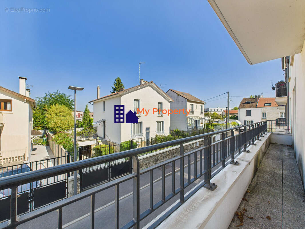 Appartement à HOUILLES