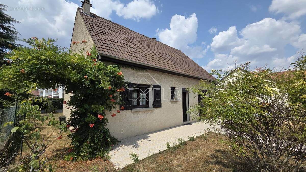 Maison à MANTES-LA-VILLE