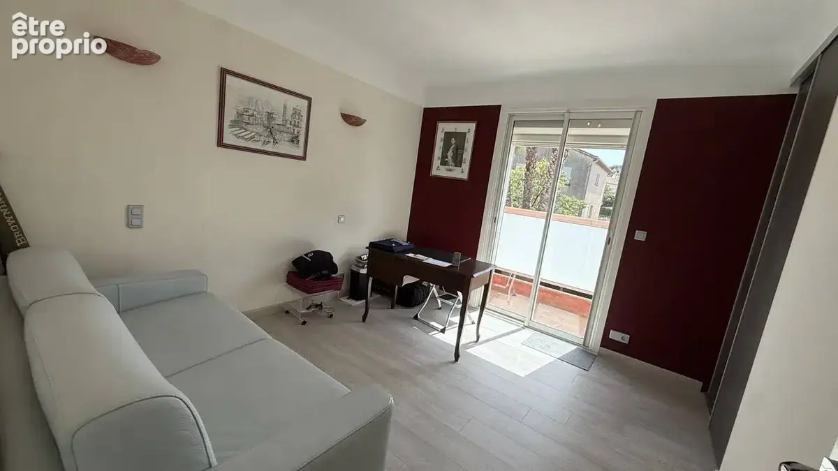 VIAGER LIBRE à La Garde - Appartement F4 109 m² + Loggia 17 m² - Homme de 72 ans - photo 3