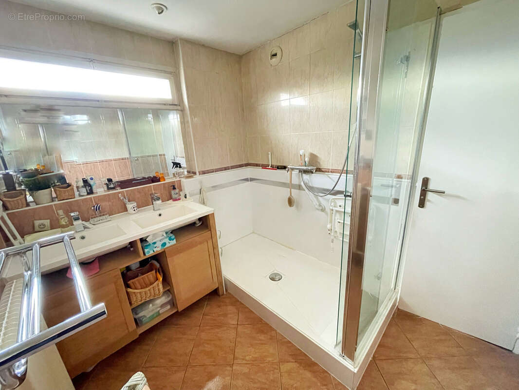 Appartement à TASSIN-LA-DEMI-LUNE