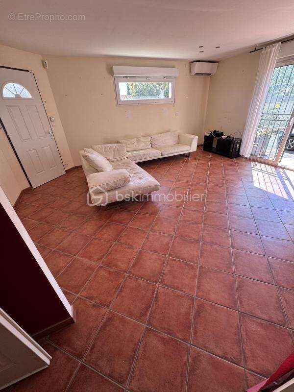 Maison à VILLENEUVE-LES-BEZIERS