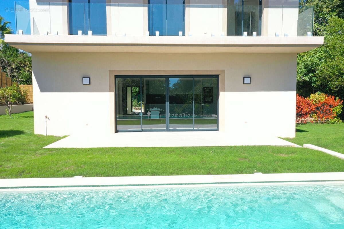 Villa de standing neuve 160 m² avec piscine à Mougins Frais de notaire réduits - photo 3