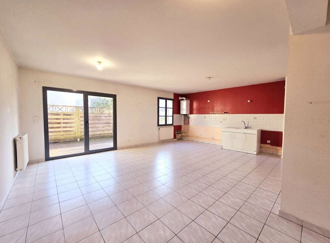 Appartement à ANSE