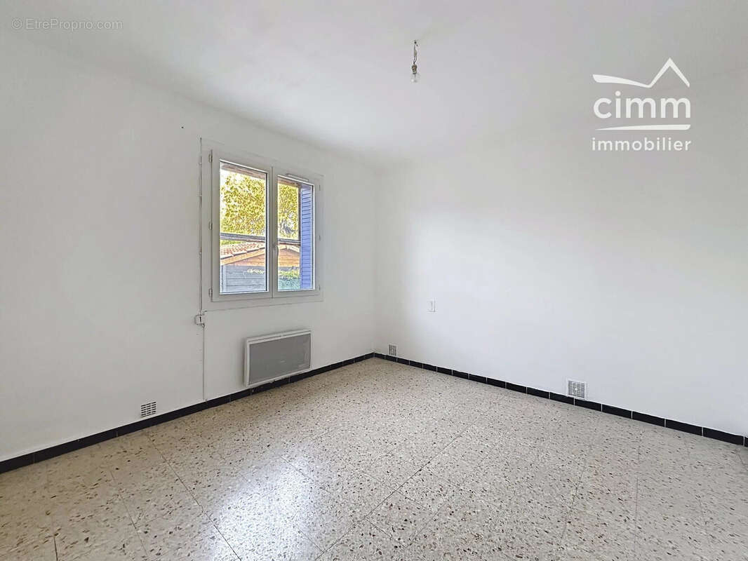 Appartement à L'ISLE-SUR-LA-SORGUE