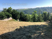 Terrain à SAINT-GENEST-LERPT