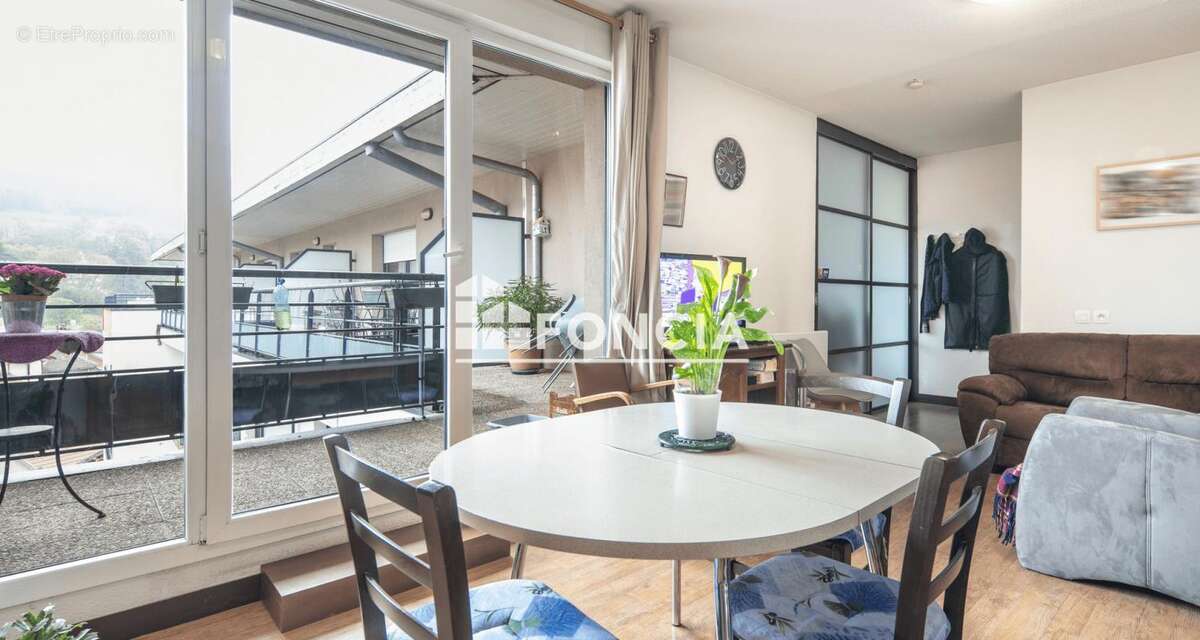 Appartement à VOIRON