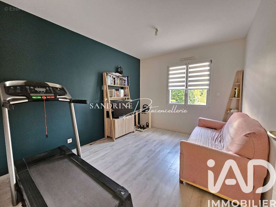 Maison 136 m² à La Chapelle-Sur-Erdre  - photo 6