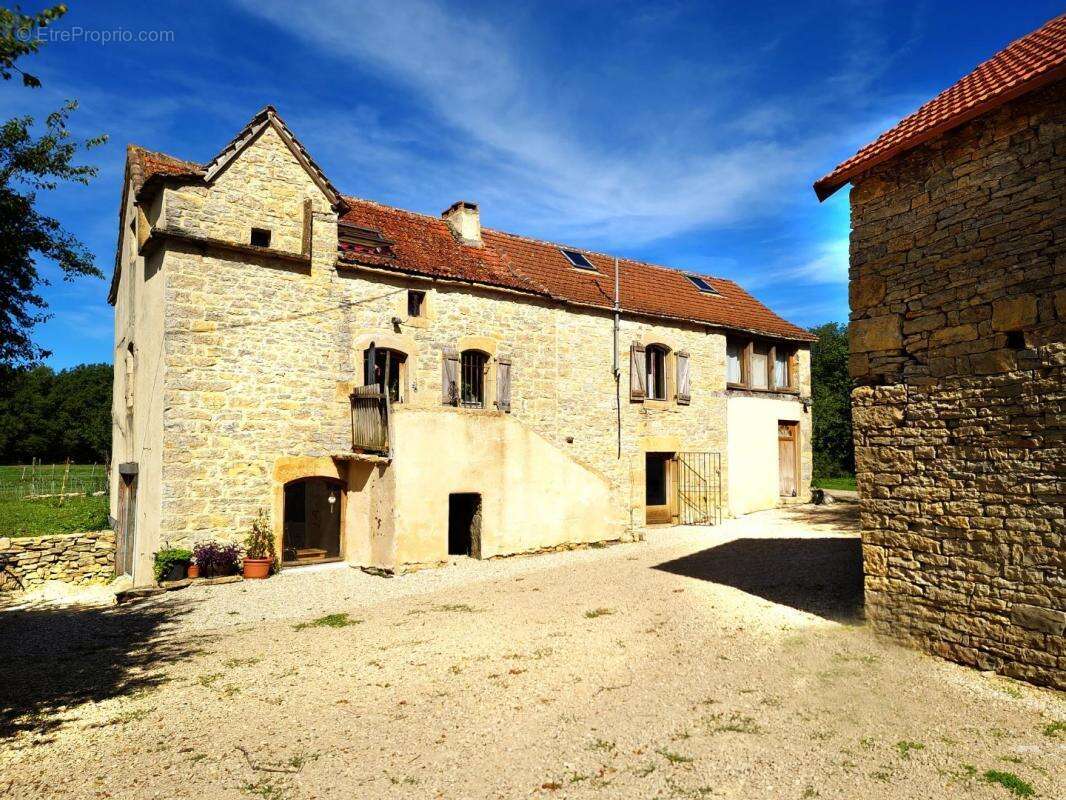Maison à CAYLUS