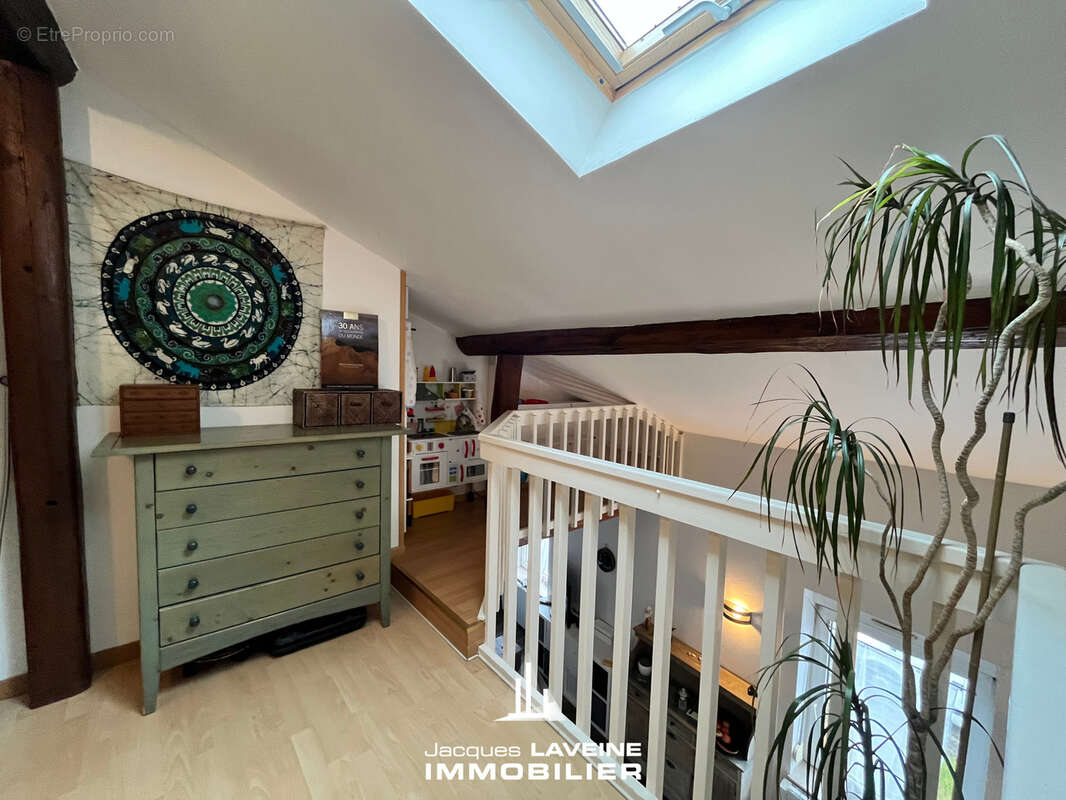 Appartement à CUVRY