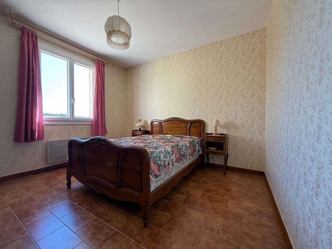 Maison à LABLACHERE