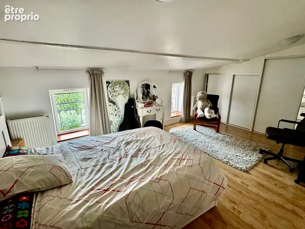 CEYRAT BOISSEJOUR / Ensemble immobilier de plus de 200 M2 - Atypique et Fonctionnel ! - photo 9