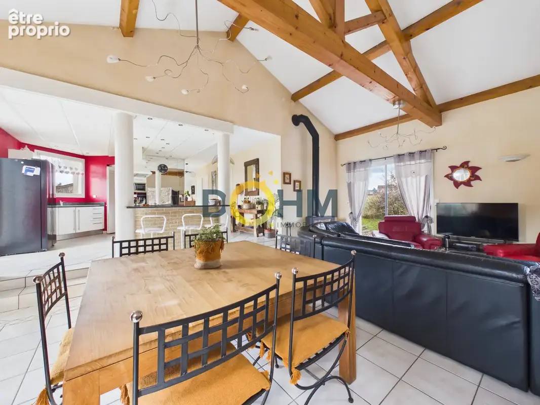 A vendre belle maison familiale sur grand terrain au calme - photo 2