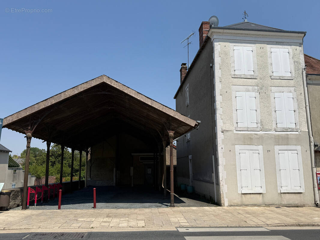 Maison à NEUVY-SAINT-SEPULCHRE