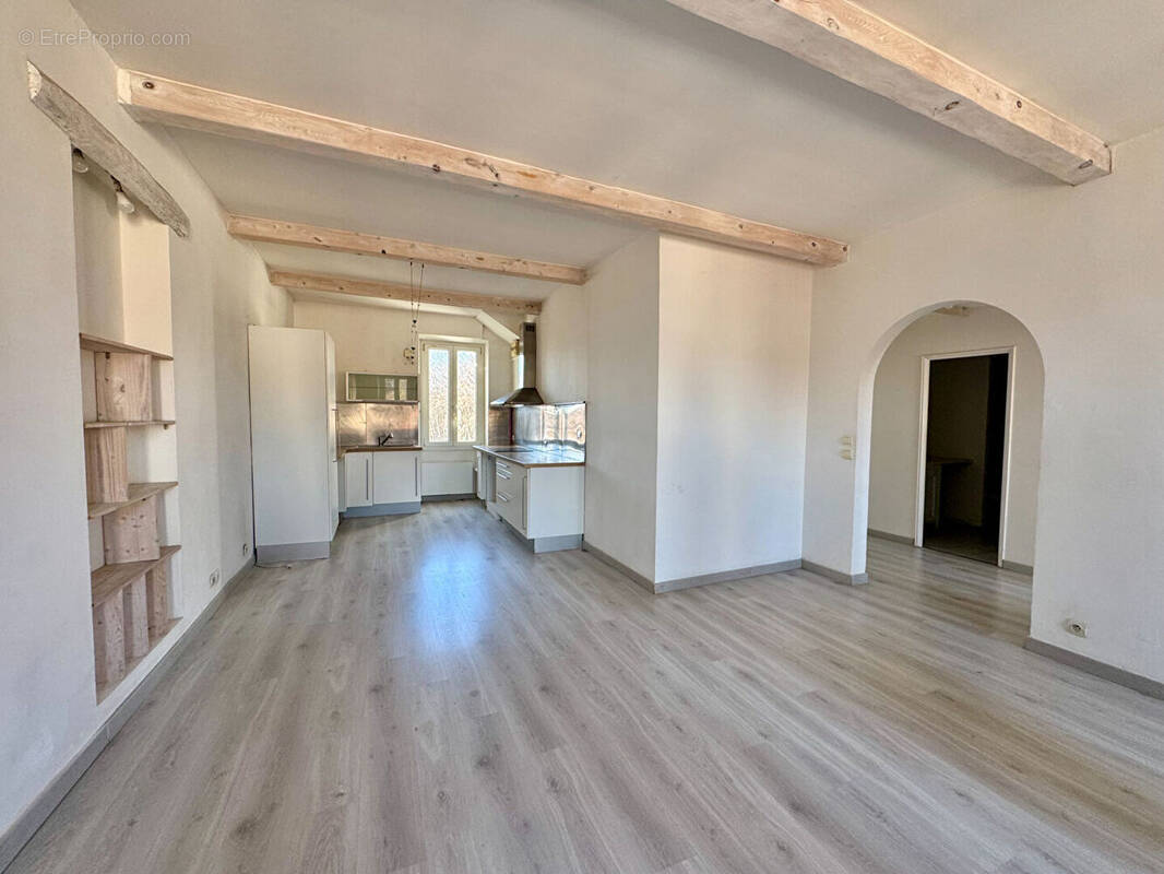 Appartement à SAINT-CYR-SUR-MER