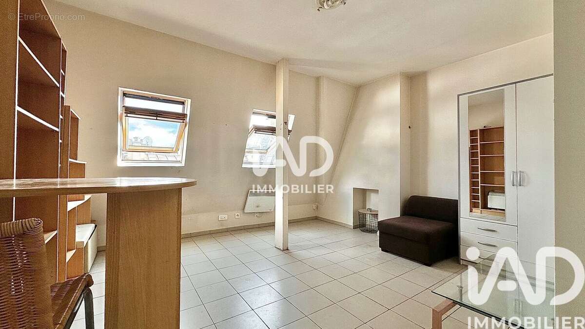 Photo 3 - Appartement à PARIS-8E
