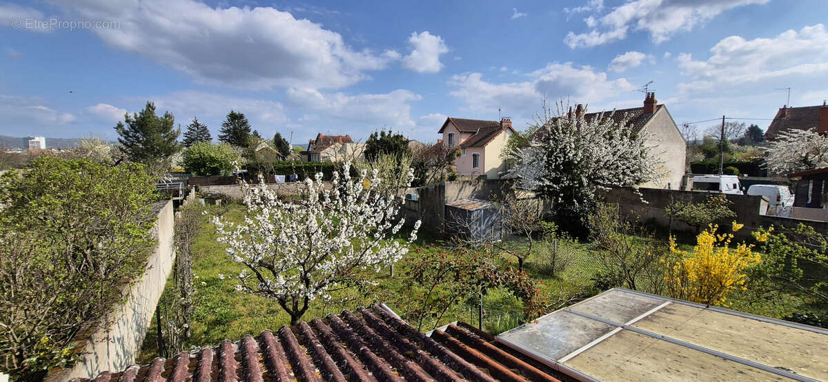 Maison à MONTLUCON
