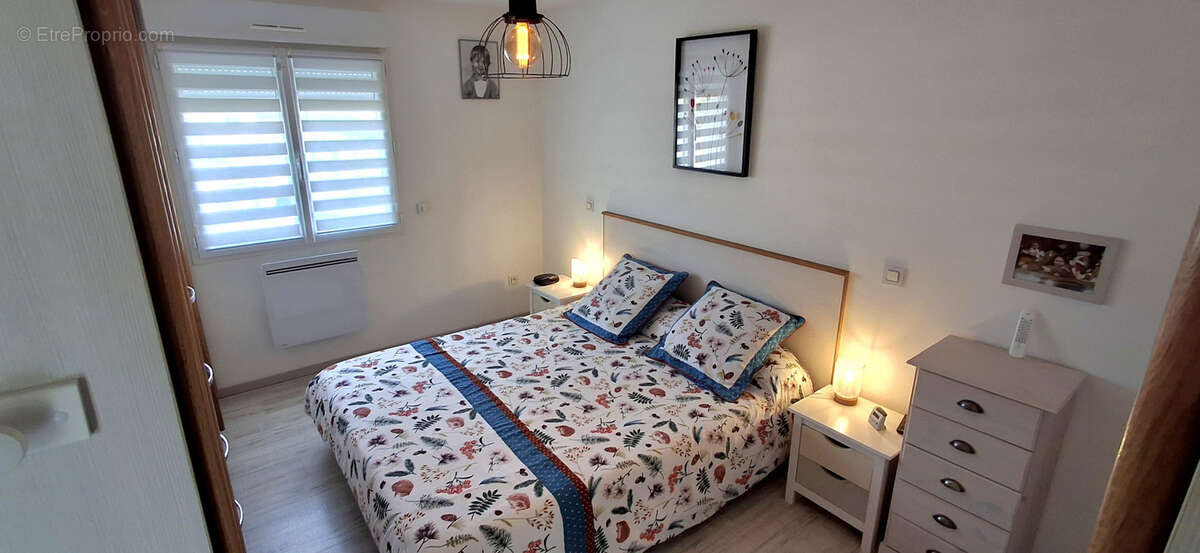 Maison à AILLANT-SUR-THOLON