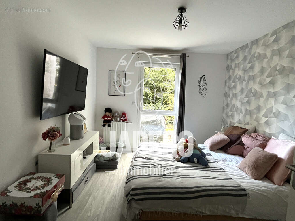 Appartement à LE MESNIL-ESNARD