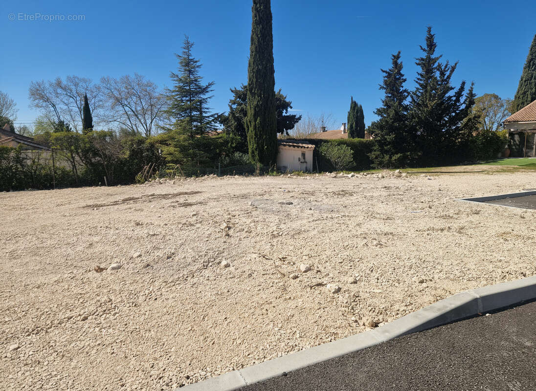 Terrain à SAINT-CANNAT