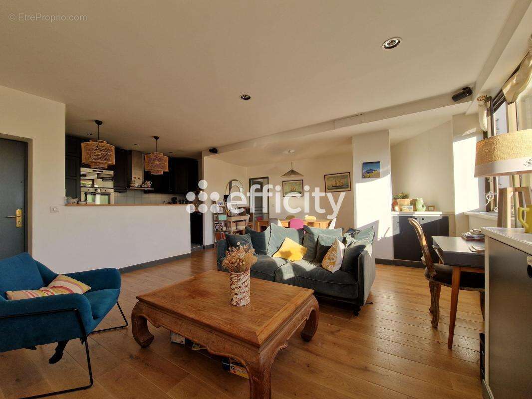 Appartement à ASNIERES-SUR-SEINE