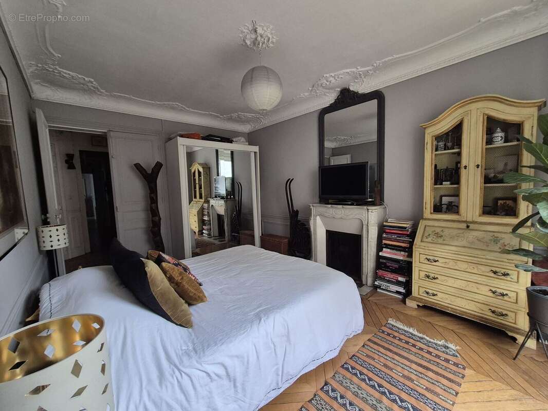 Appartement 79 m² à Paris-18e  - photo 5