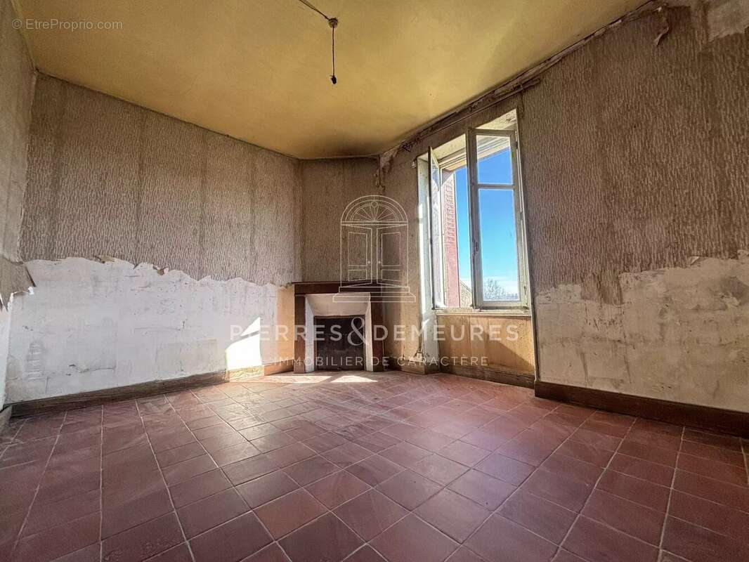 Maison à POULIGNY-NOTRE-DAME