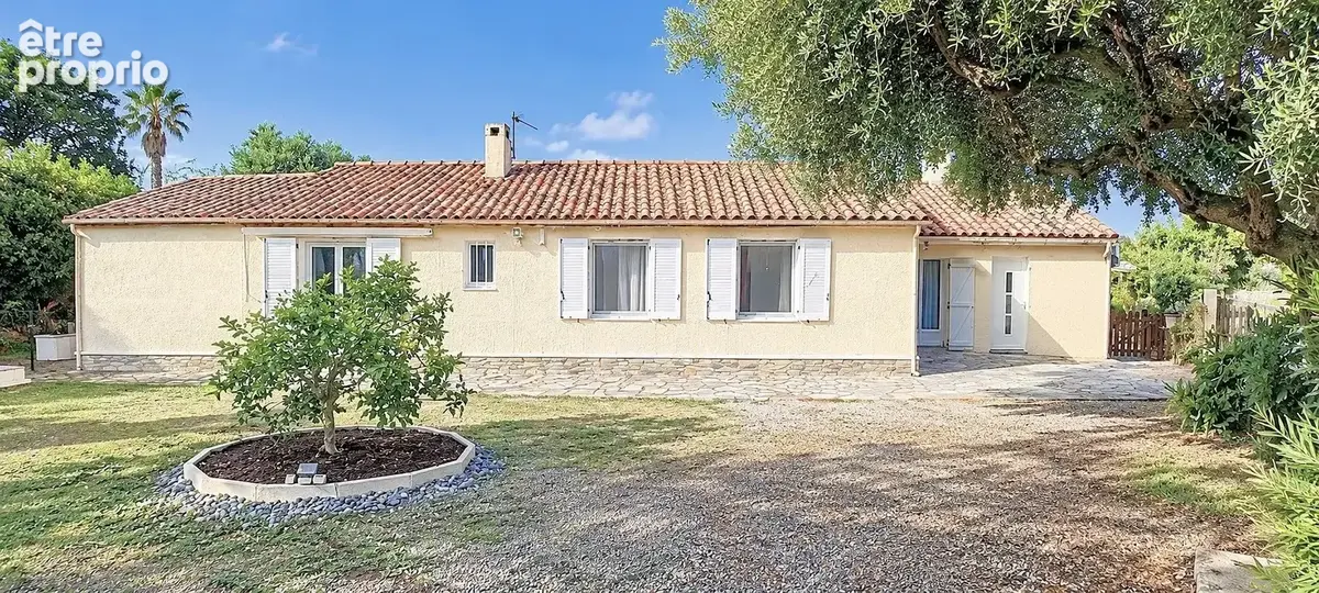 Villa T4/5 de plain-pied avec piscine, ainsi qu'un appartement T2 indépendant et des dépendances. - photo 15