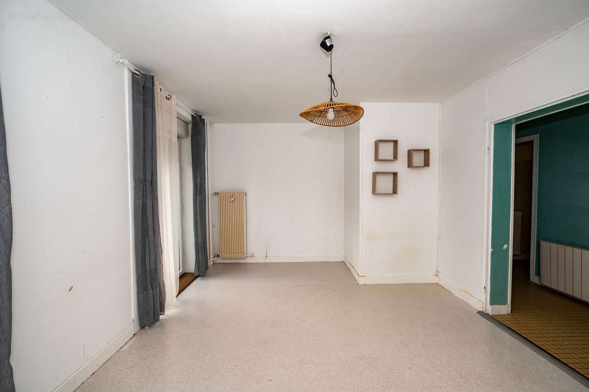 Appartement à MOUTHE