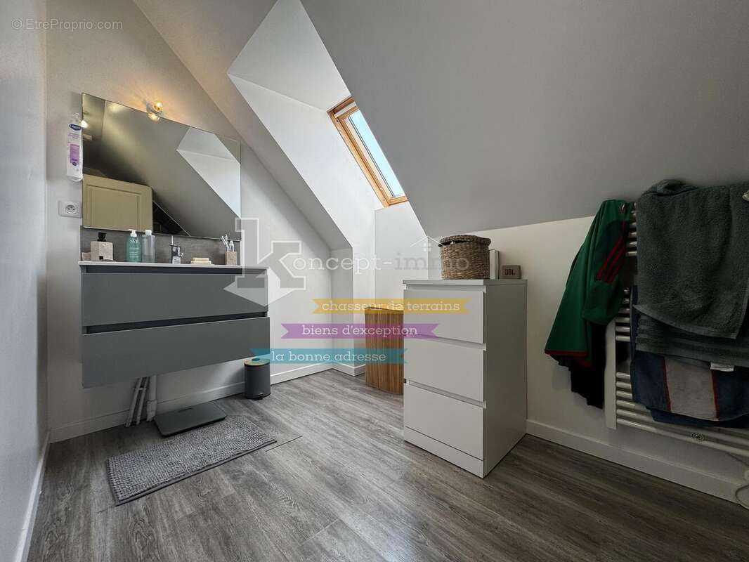 n°9 - Appartement à FONTAINE-SAINT-LUCIEN