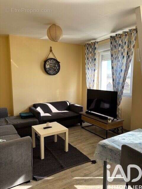 Appartement 250 m² à Gien  - photo 2