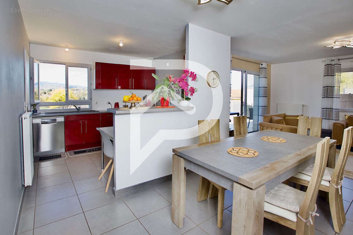 Maison à POUILLY-LE-MONIAL