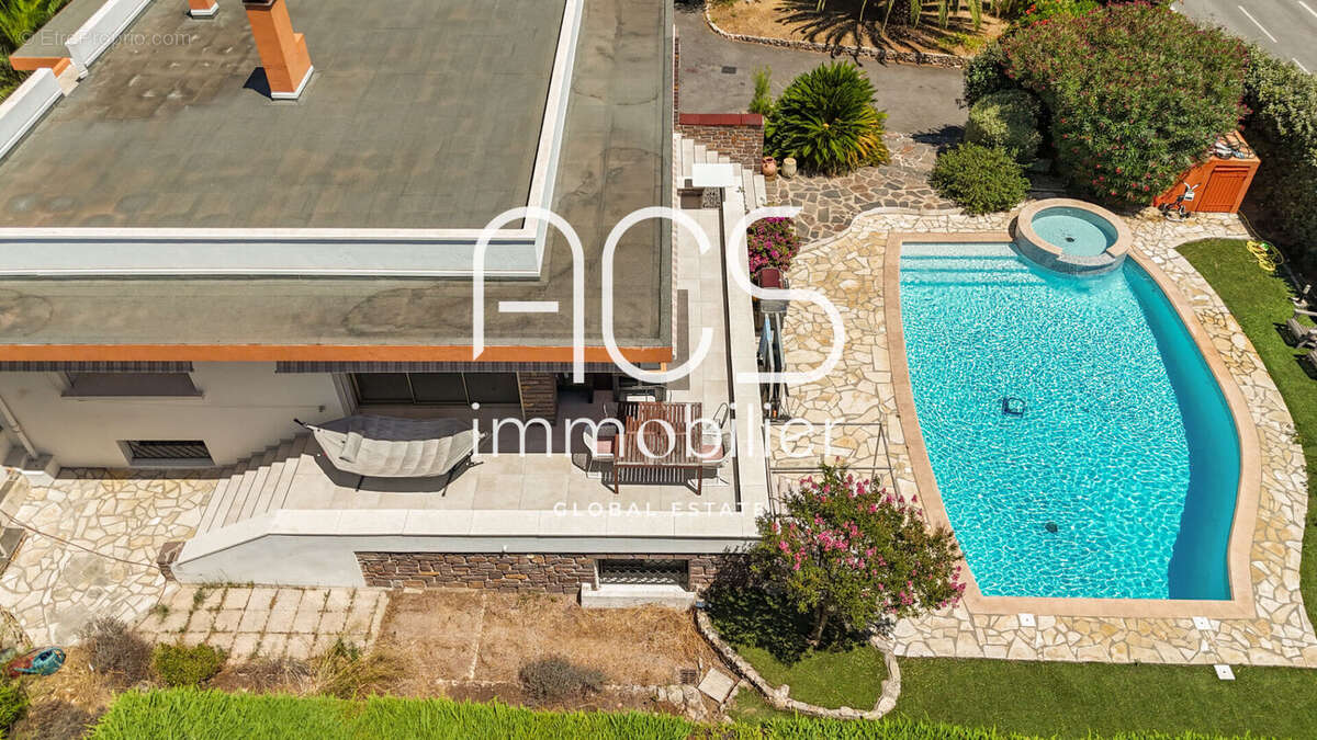 Maison à SAINT-RAPHAEL