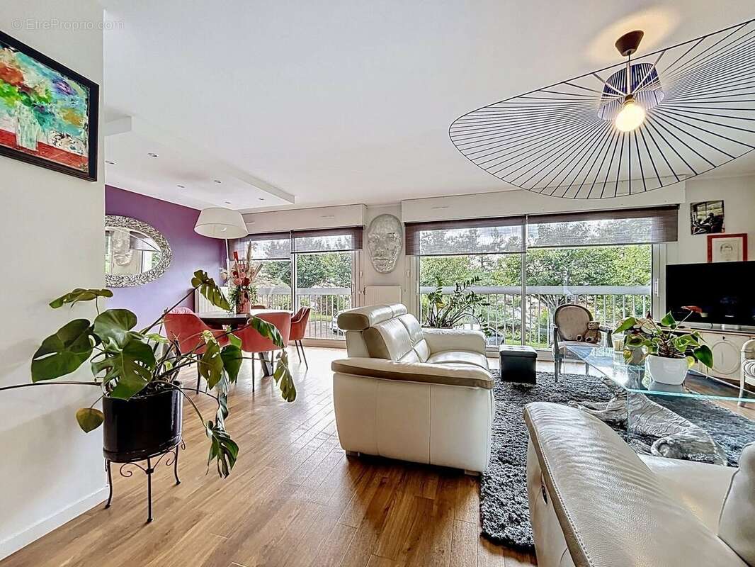 Appartement à MONT-SAINT-AIGNAN