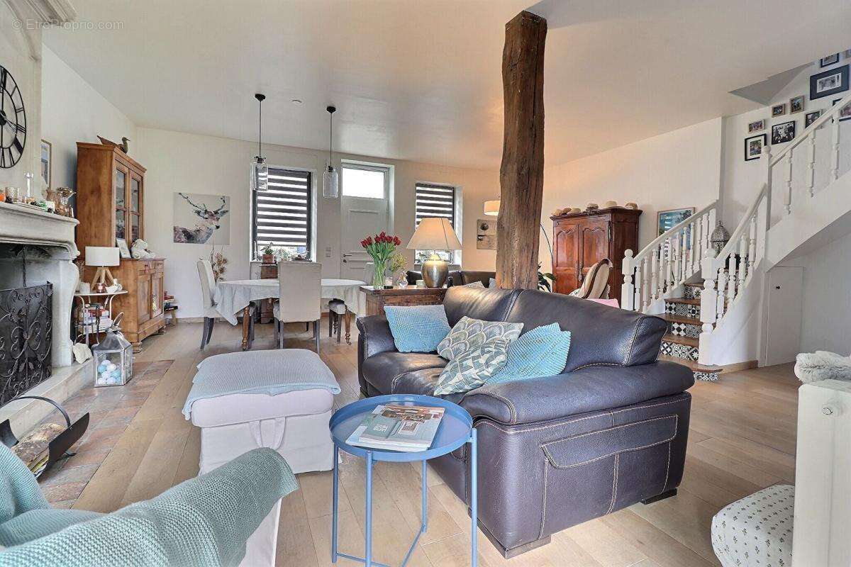 Maison à LES PONTS-DE-CE