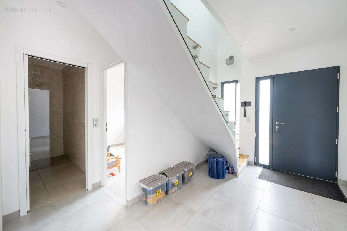 Maison à LES MUREAUX