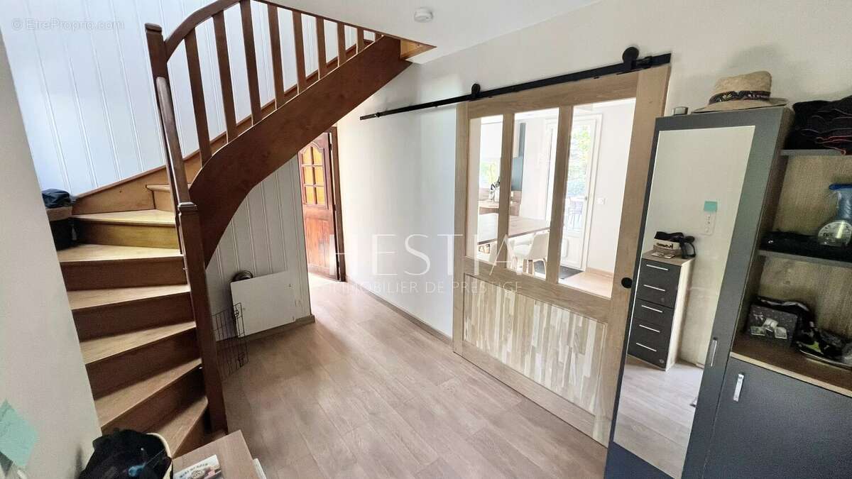 Maison à NAVES-PARMELAN