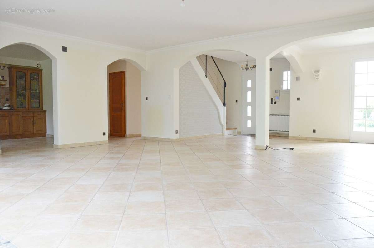 Maison à LES MOLIERES