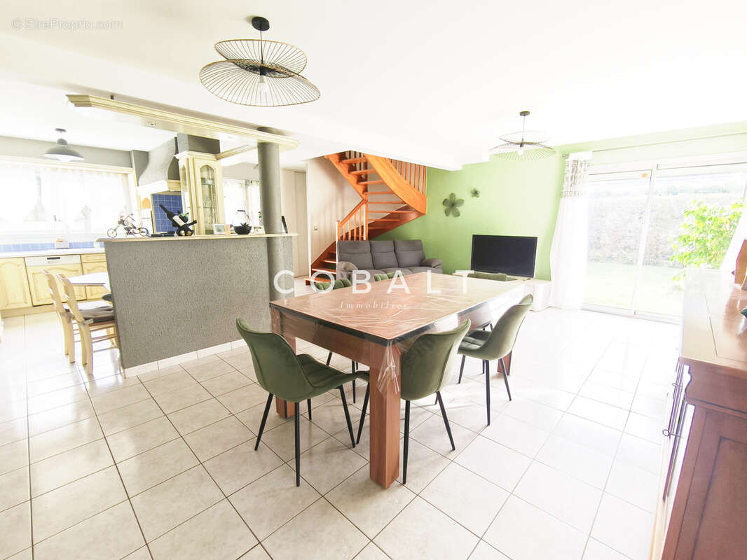 Maison à DERVAL
