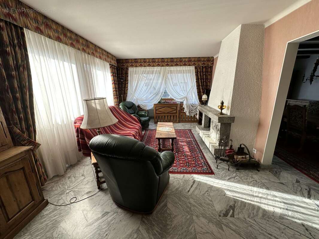 Salon