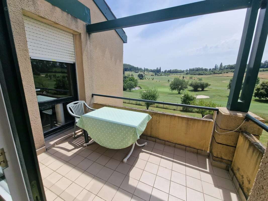 Appartement avec balcon donnant sur le trou 18 du golf - photo 4