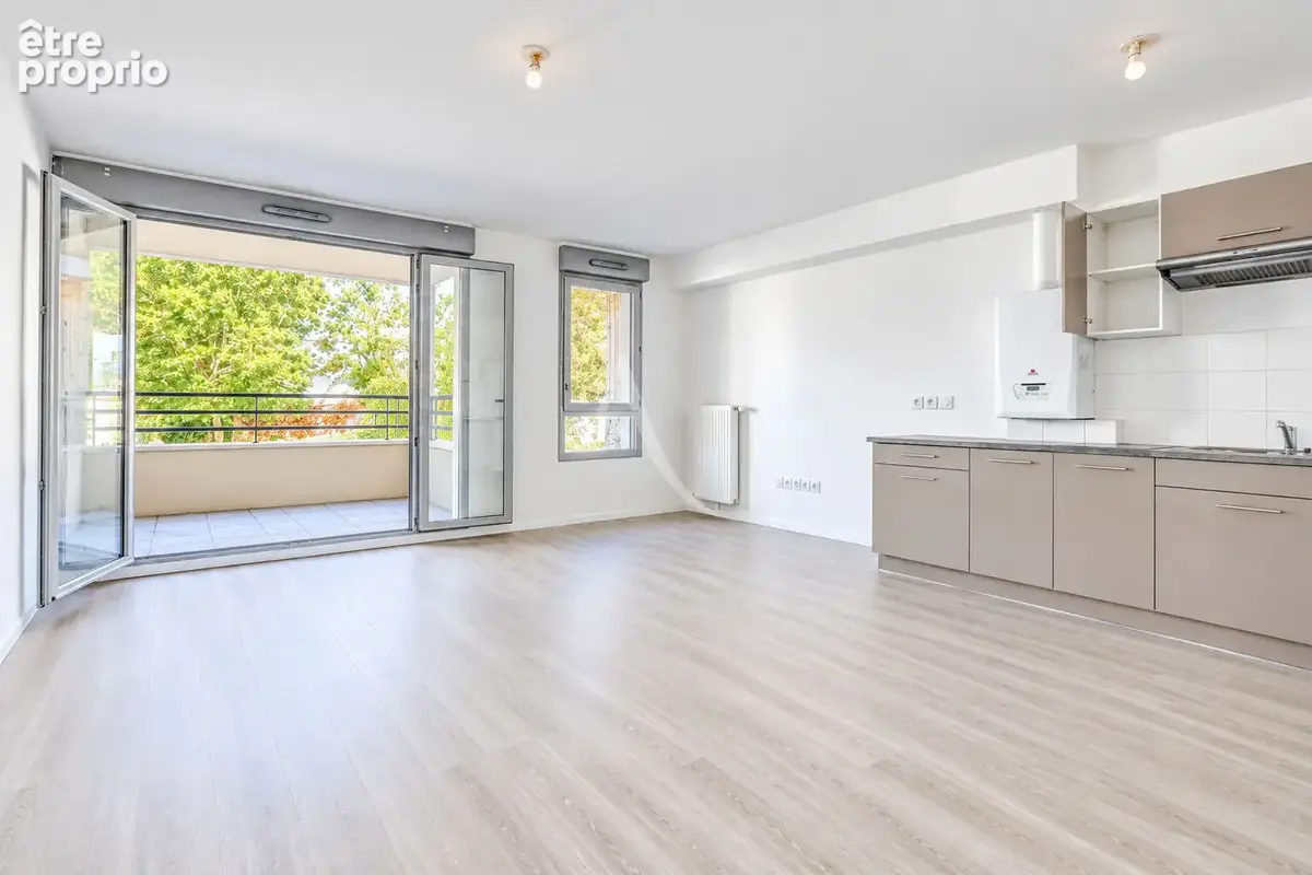 Appartement à BRIE-COMTE-ROBERT