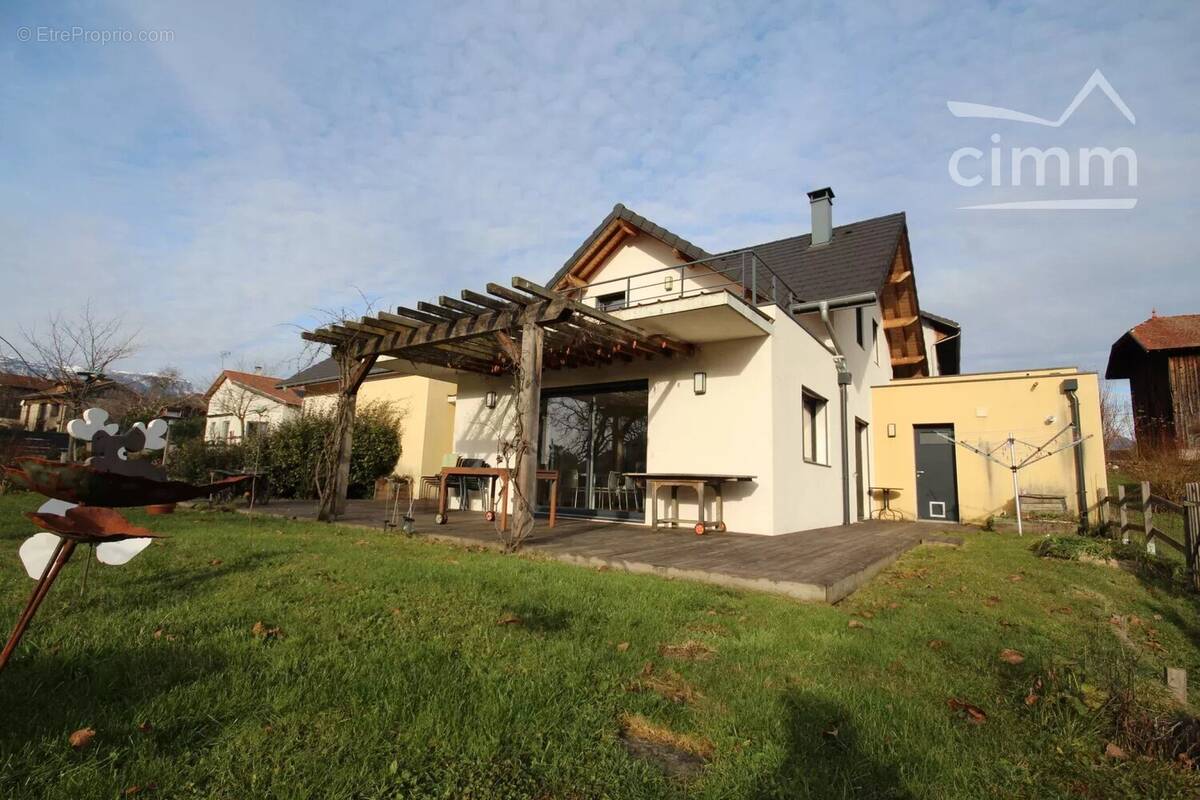 Maison à LA CHAPELLE-BLANCHE