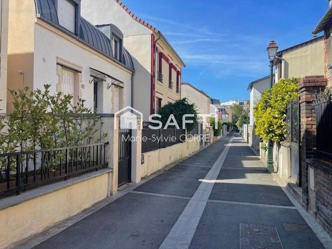 Photo 3 - Appartement à LA GARENNE-COLOMBES