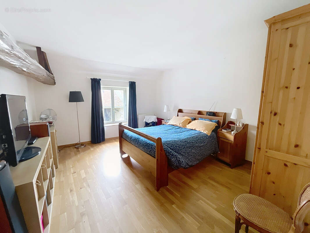 Maison en pierres avec dépendance et double garage - photo 8