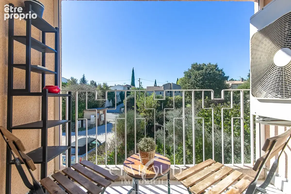 Dernier étage T3 100m2 avec terrasse parking privatif et cave - photo 4