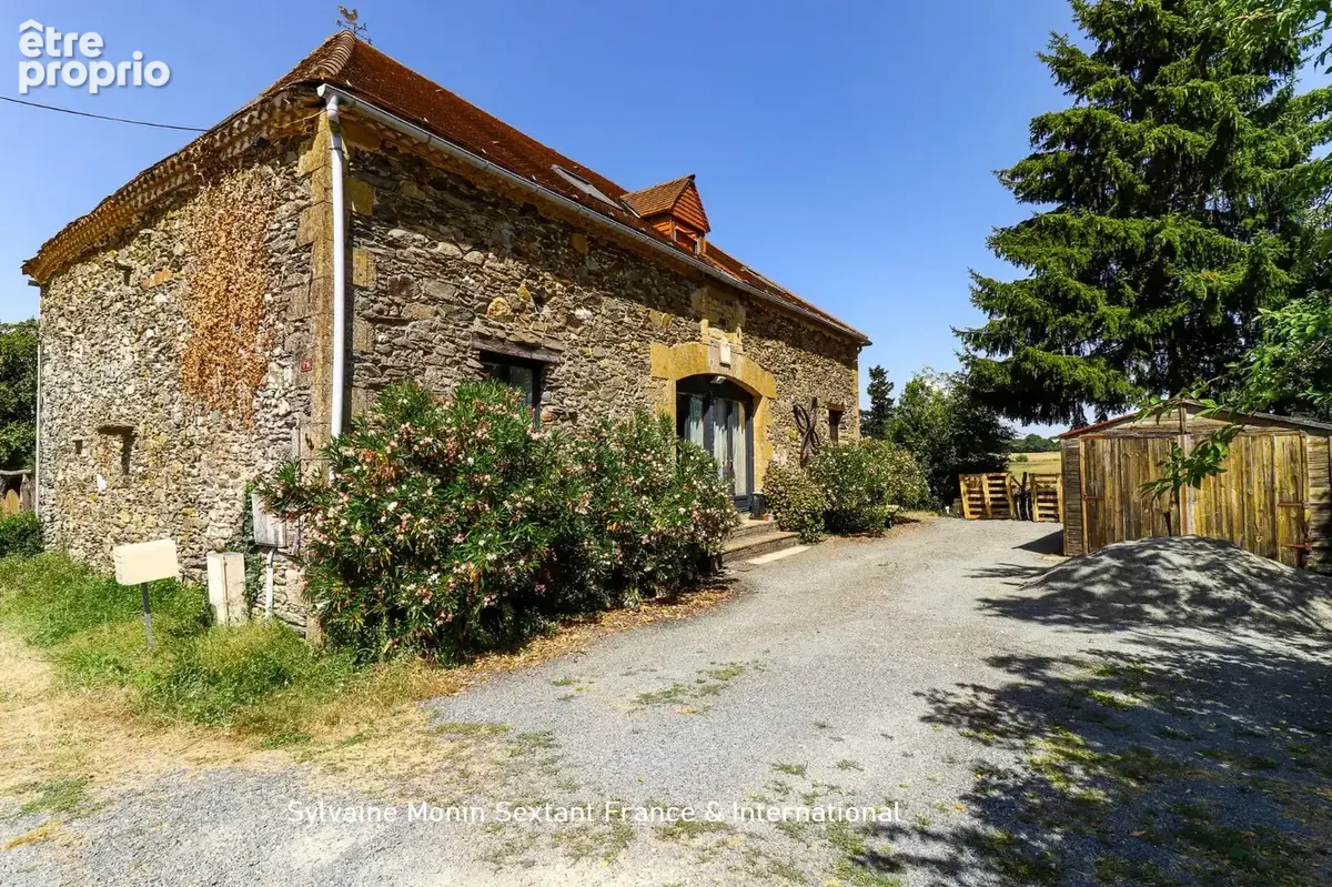 Maison à SAINT-MEDARD-D'EXCIDEUIL